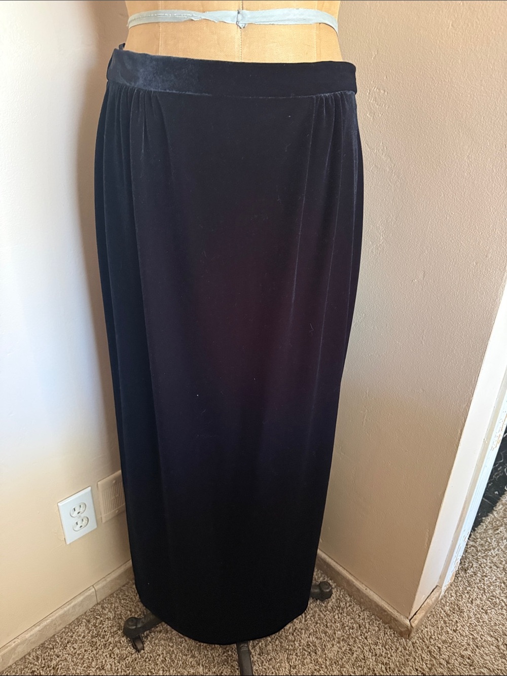 Vintage Alex Evenings Black Velvet Maxi Skirt Size 12 Button Front - Picture 2 of 4